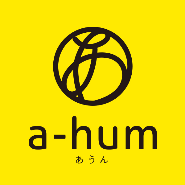 「株式会社a-hum」のロゴ
