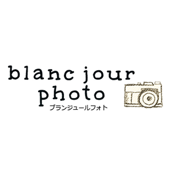 「blanc jour photo」のロゴ