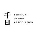 「合同会社千日デザインアソシエーション」のロゴ