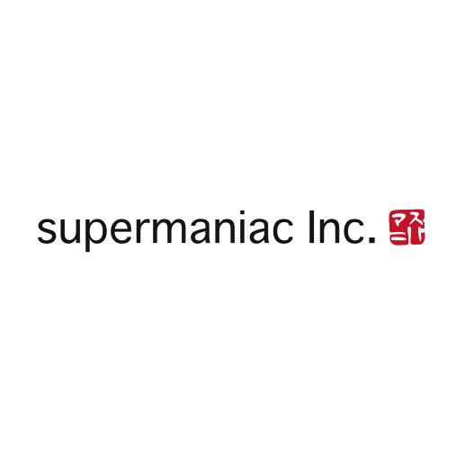 「株式会社スーパーマニアック」のロゴ