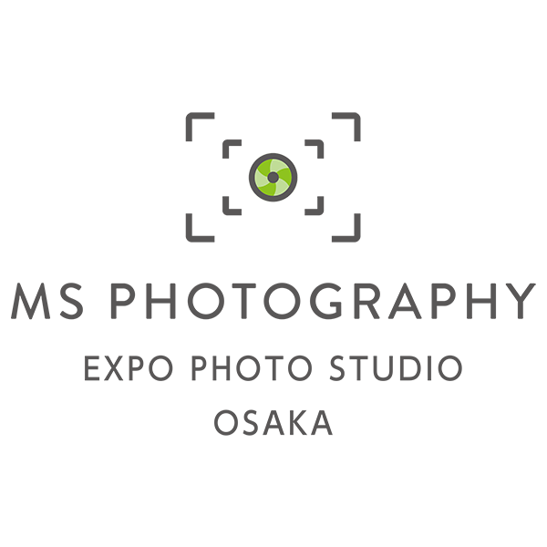 「エキスポフォトスタジオ 大阪 MS PHOTOGRAPHY」のロゴ