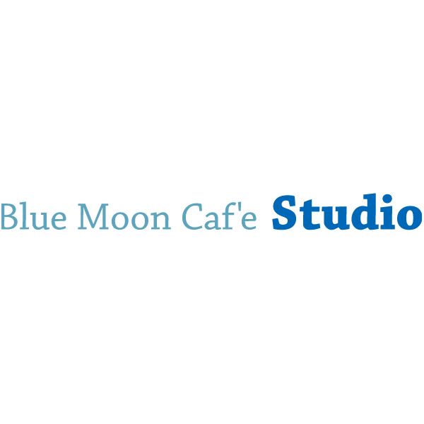 「ブルームーンカフェスタジオ」のロゴ