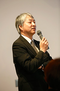 酒井俊哉氏