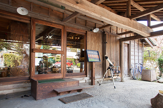 神山の住居兼事務所